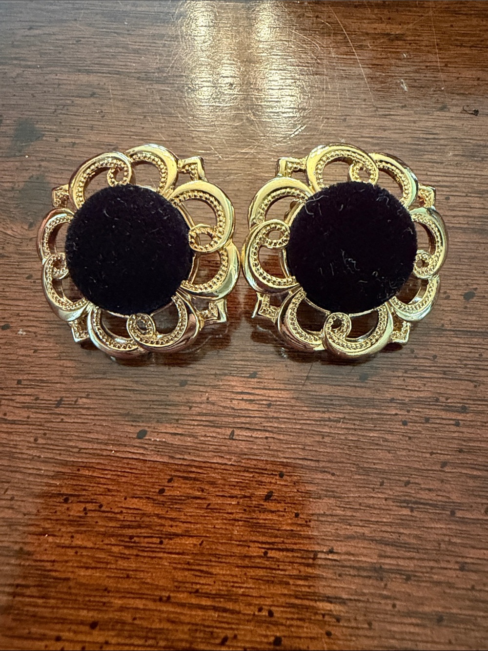 Gold-Tone Floral Earringswith Black Velvet Centers